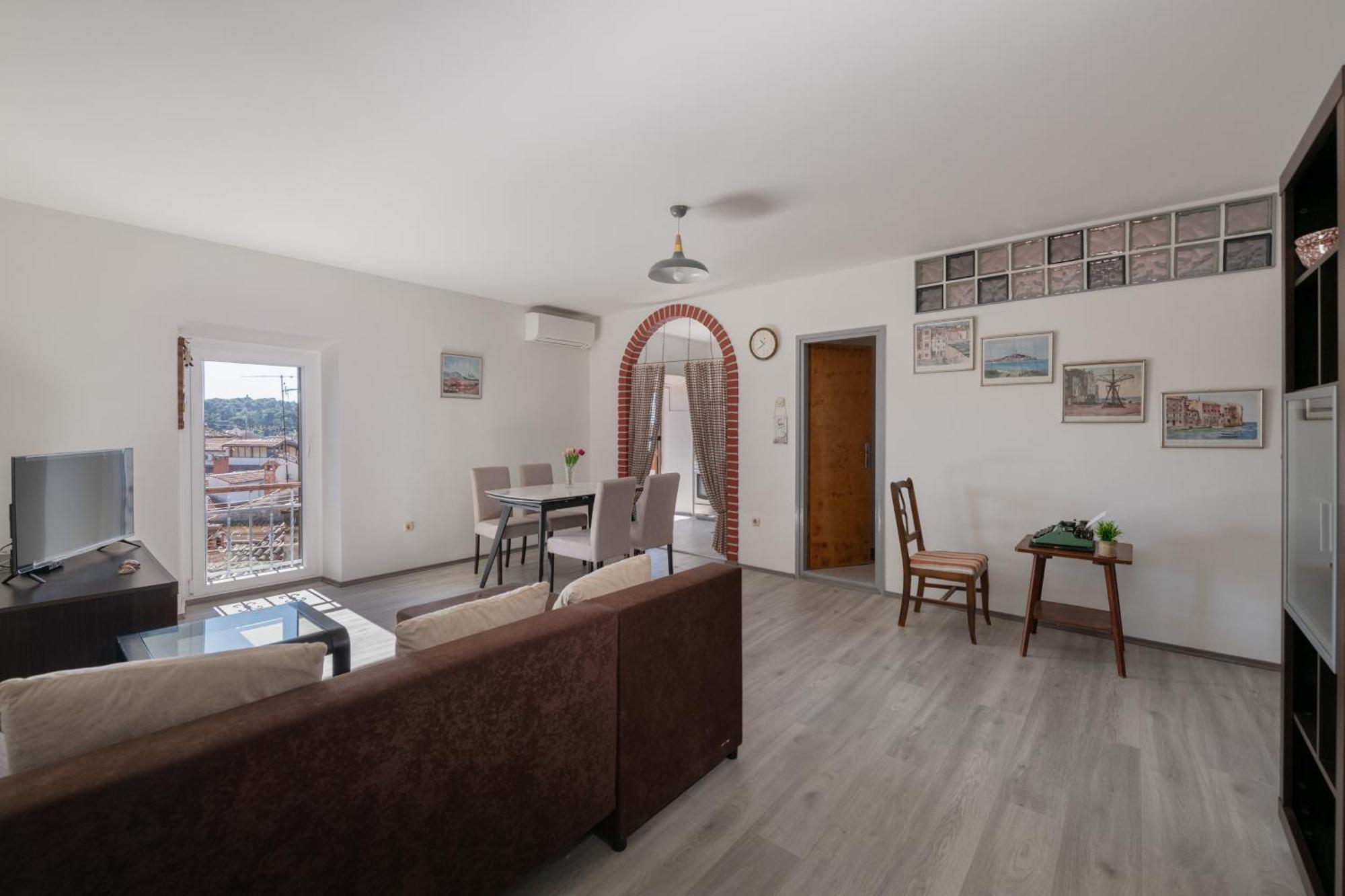 Apartment Gioia โรวีน ภายนอก รูปภาพ
