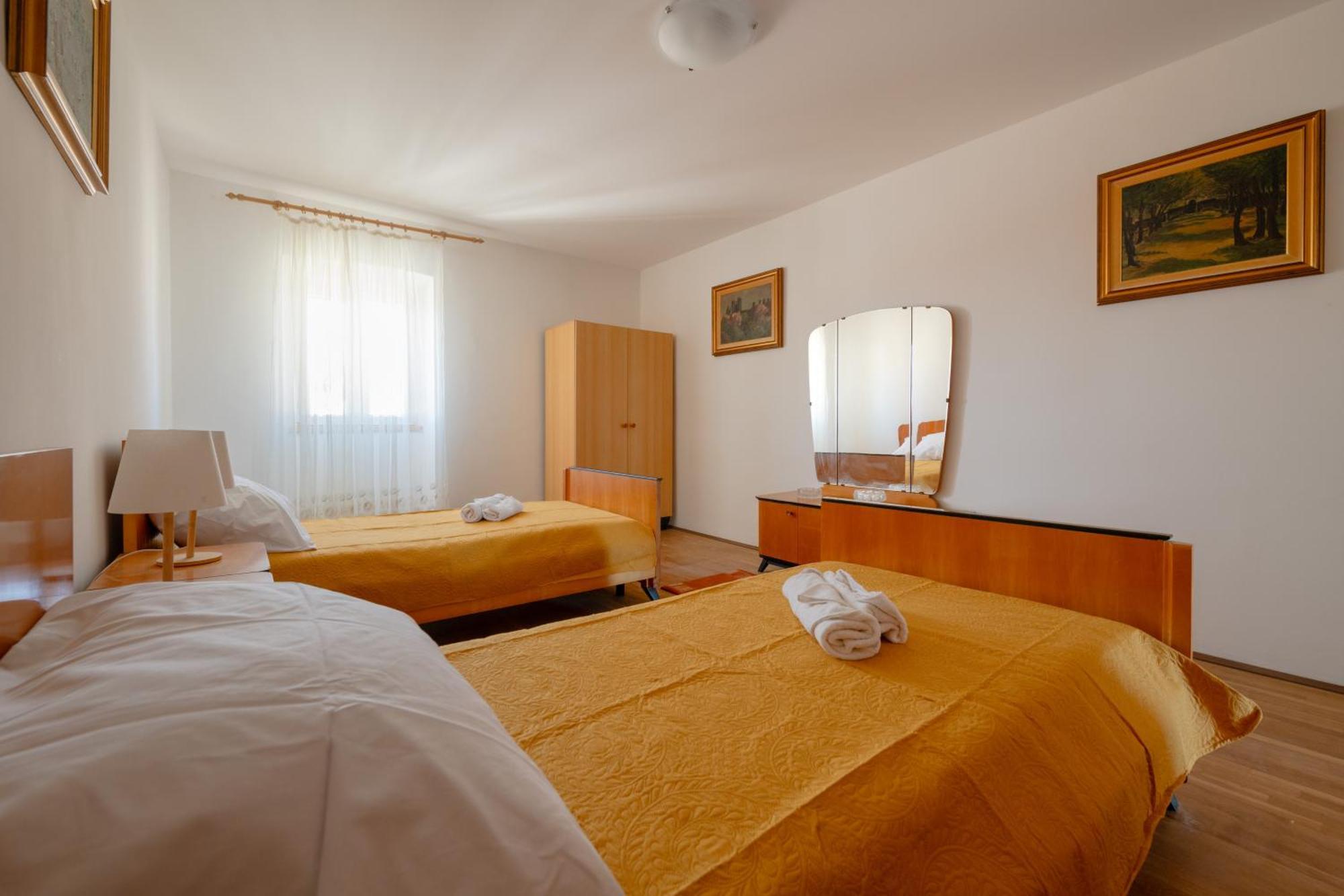 Apartment Gioia โรวีน ภายนอก รูปภาพ